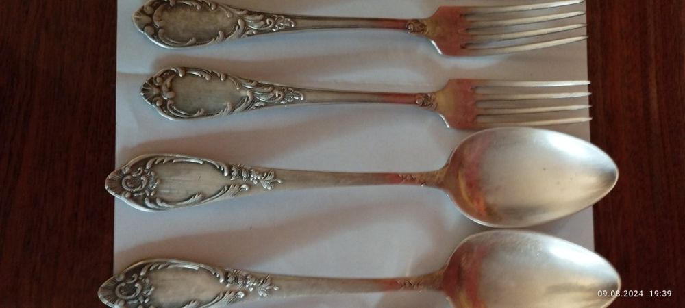 Продаю вилки,ложки , ножи, посеребреные.