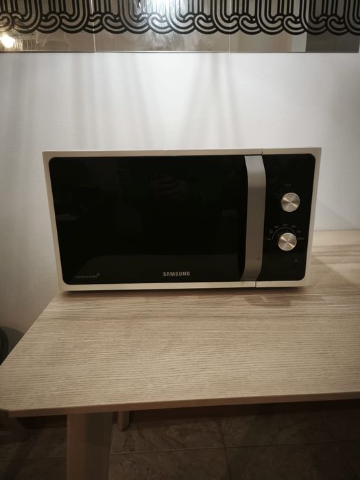 Microondas Samsung 23L