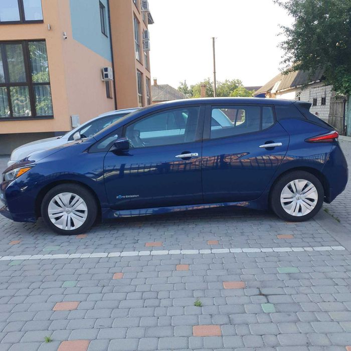 Разборка капот NISSAN LEAF 2019