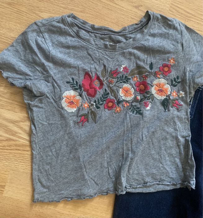 Вышитый набор топ  и синие стрейч джинси  M 200 гр