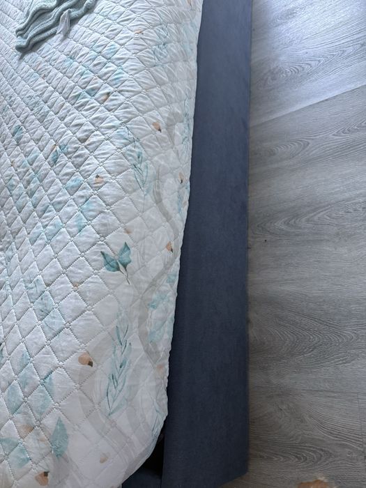 Cama casal como nova