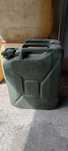 Sprzedam kanistry metalowe 20 l