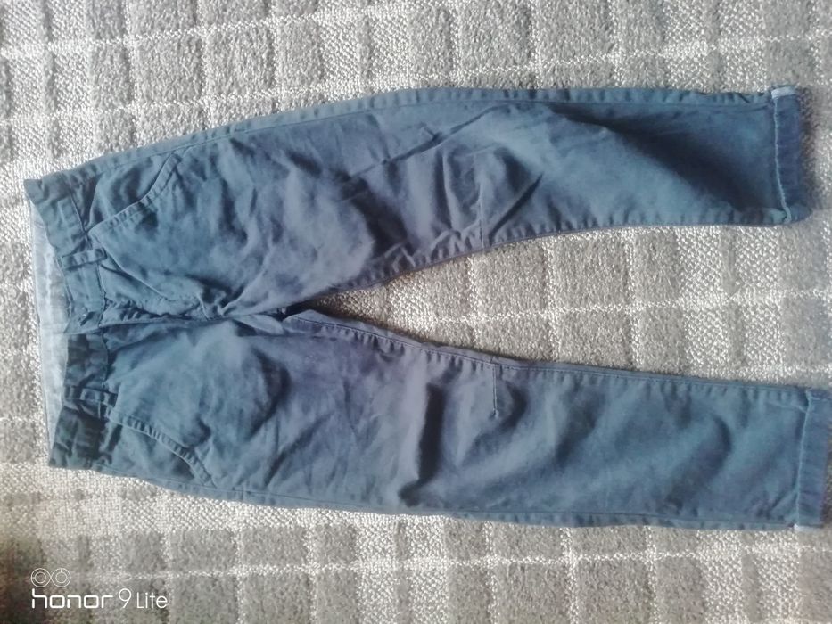 Granatowe spodnie dla chlopca roz. 122