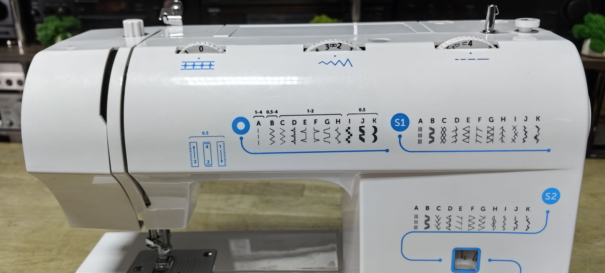 Швейна машинка Amazon 2235