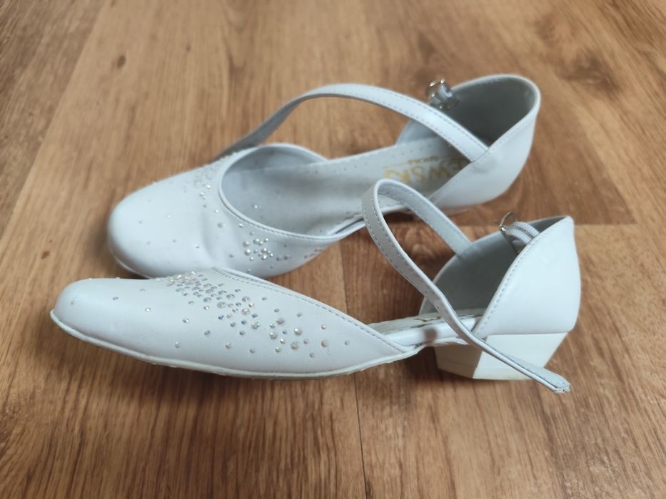 Buty komunijne dla dziewczynki