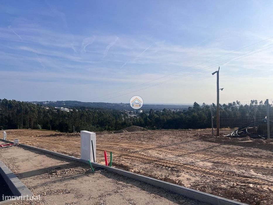 Lote para venda – Urbanização da Godinha, Escapães