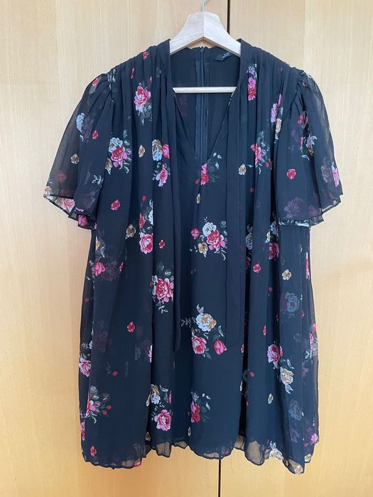 Vestido florido Zara TAM XS