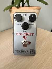 EHX Electro-Harmonix Big Muff Rams Head