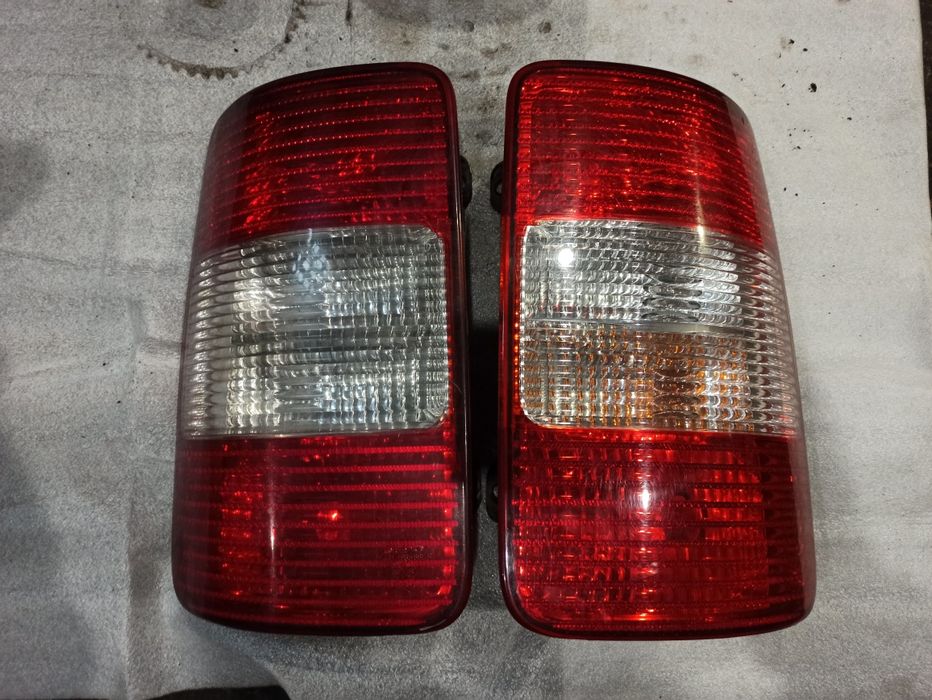 Фари задні стоп сигнал оригінал VW Caddy III