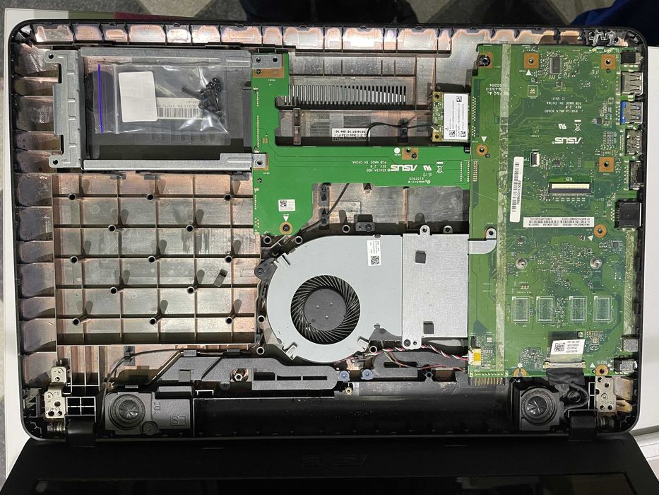 Розборка запчастини для Asus X541 R541 A541 X540  батарея клавіатура