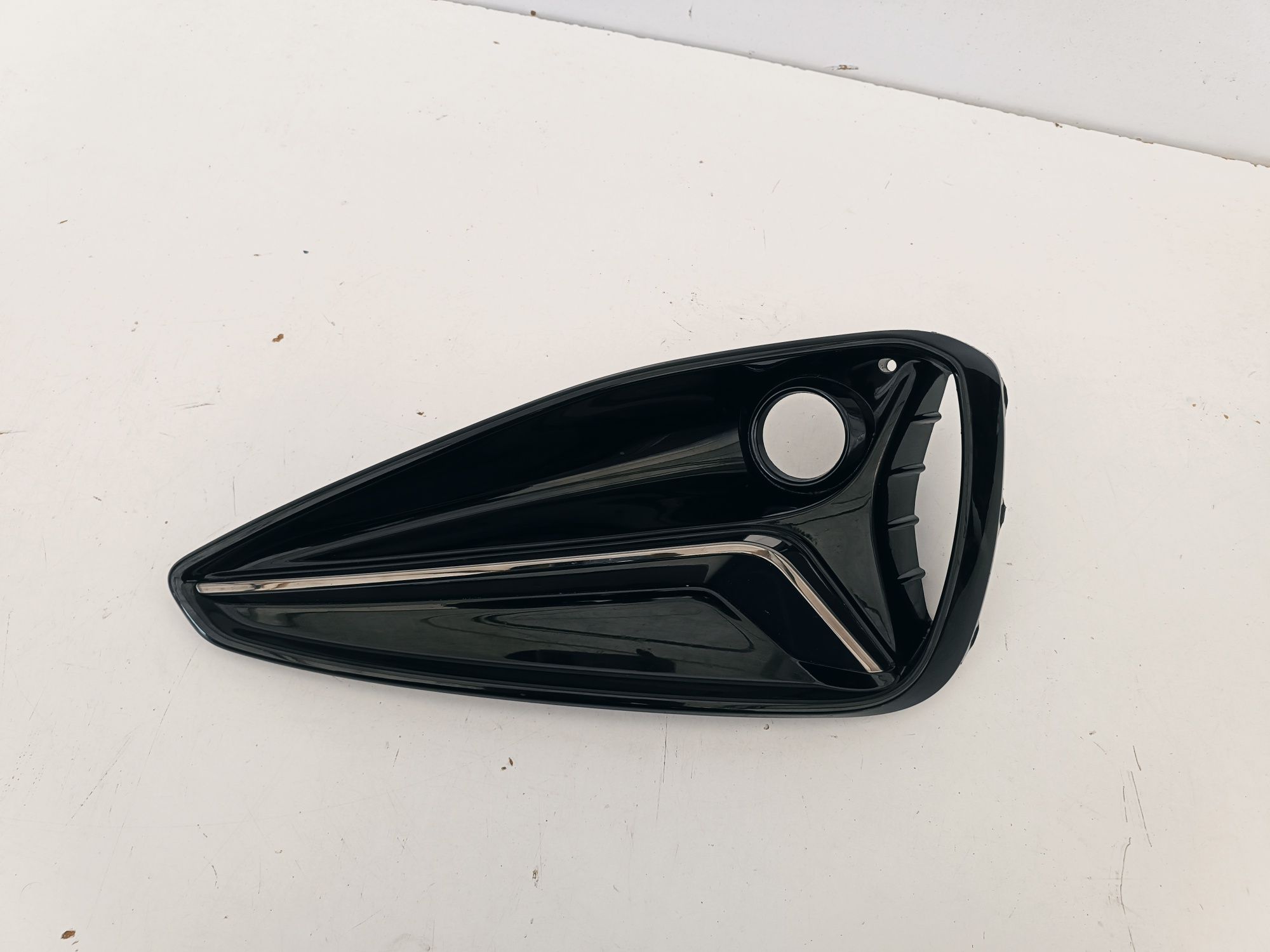Hyundai i30 III LIFT FL 20- kratka zderzaka prawy przód prawa przednia