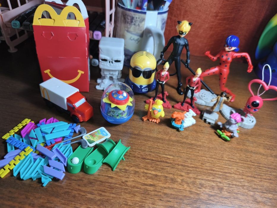 Conjunto Brindes Kinder McDonald's Burger King