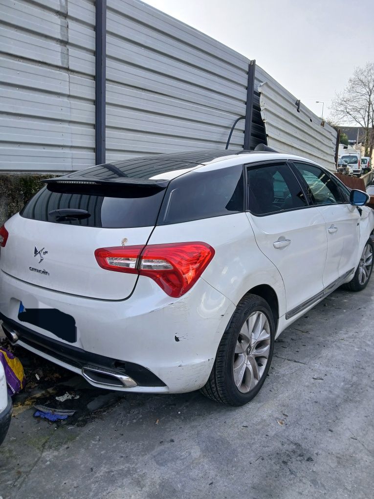 Citroen DS5 hybrid 4