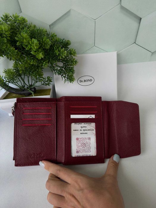 Жіночий шкіряний гаманець компактний