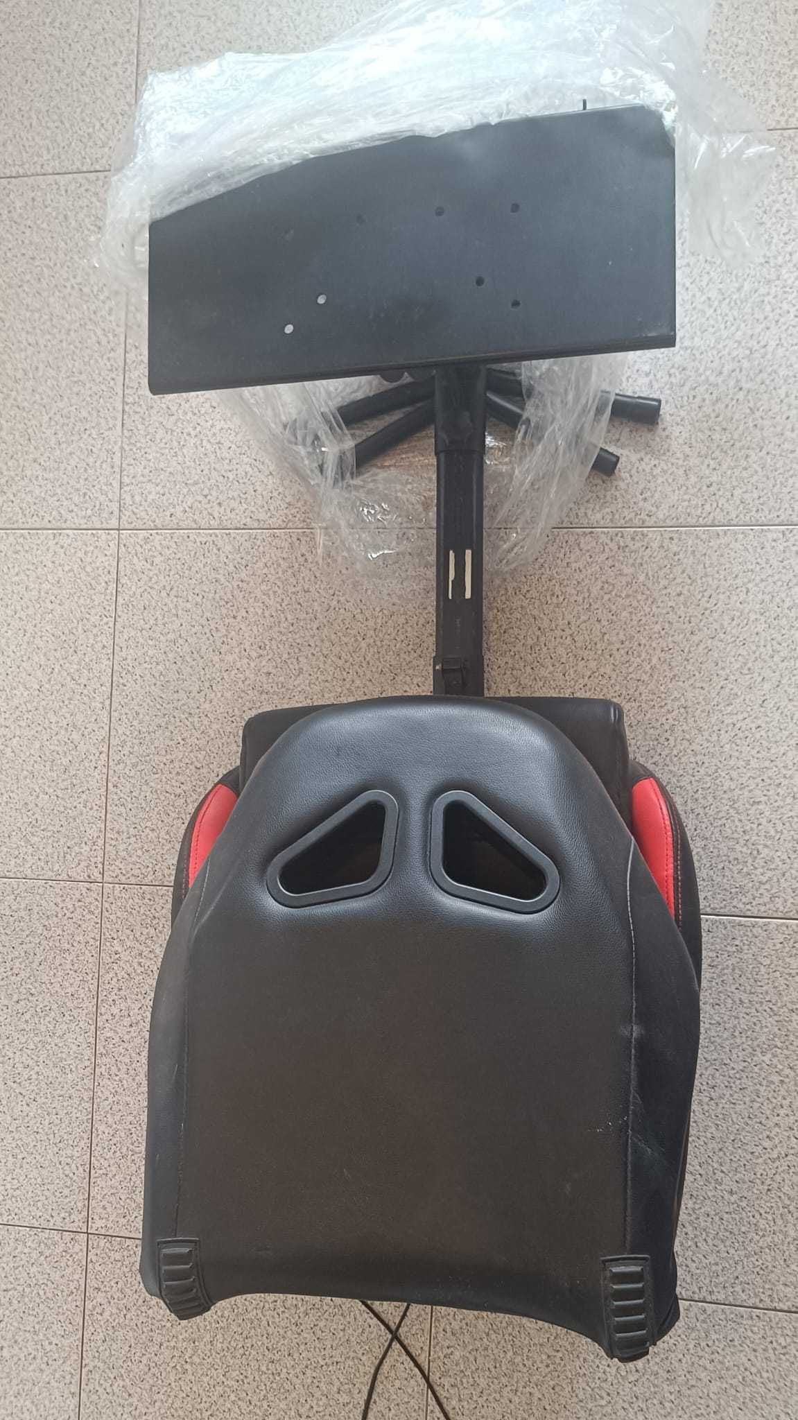 Cadeira Sim Racing Cobra com Suporte para Volante