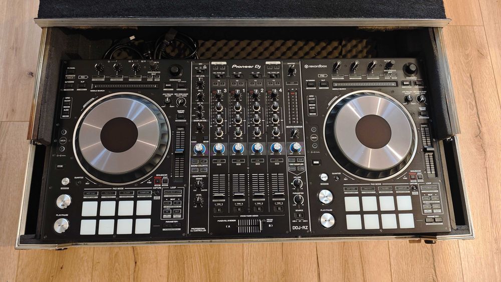 Pioneer DDJ RZ kontroler Stan idealny 100% sprawny + dedykowany case