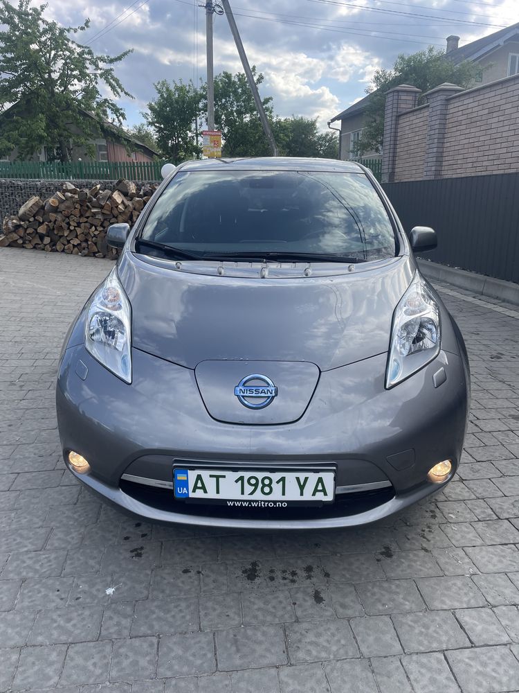 Оренда Nissan Leaf  2014 рік. 4000/ тиждень!