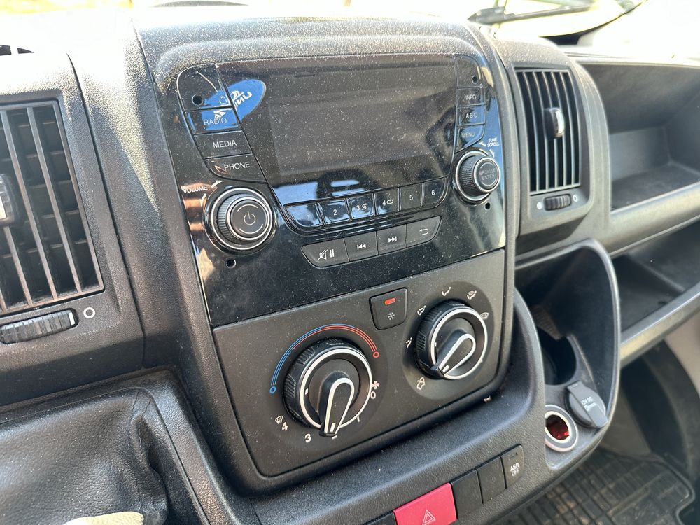 Auto Laweta Citroen JUMPY 2.0 diesel 2016 rok SALON POLSKA ZAMIANA