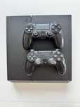 Ps4  1TB +2 pady