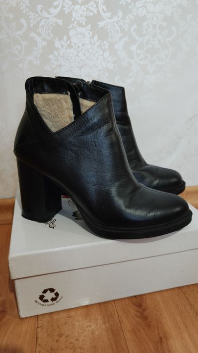 Ботильйони зима ботінки шкіряні короткі ботинки на каблуке кожа