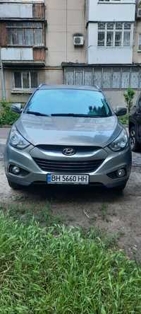 Продам hyundai ix35 2010