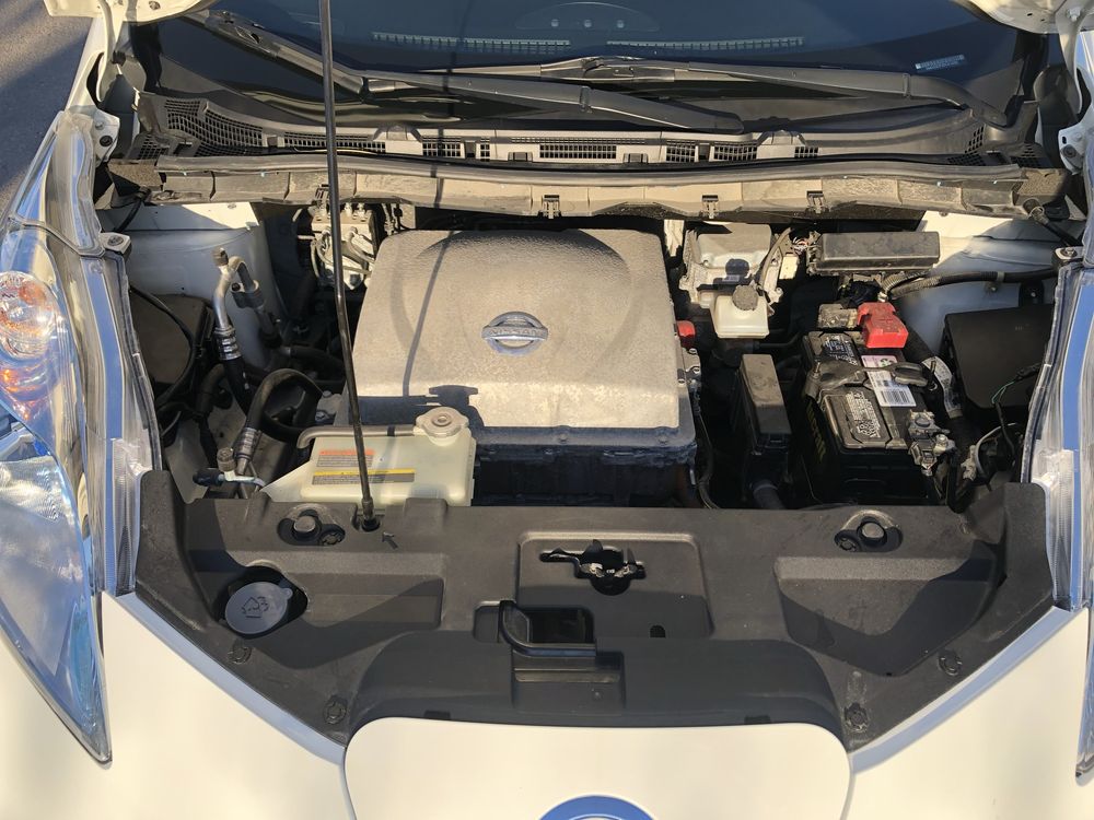 Продам NISSAN Leaf 2013