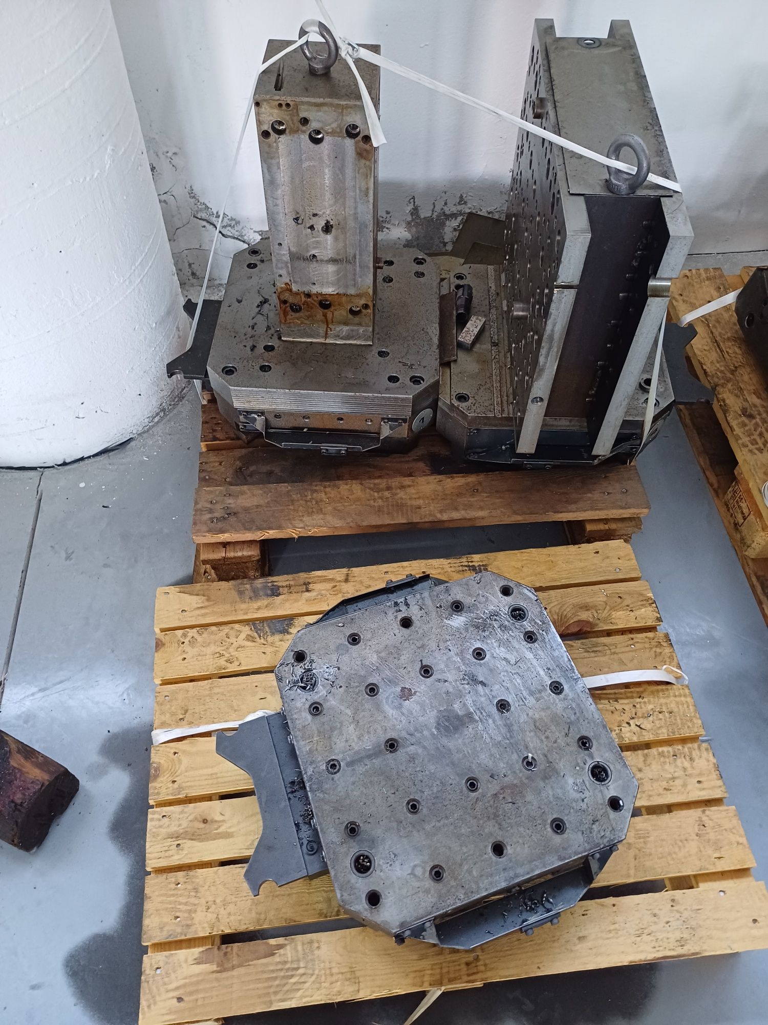 Frezarka cnc pozioma Niigata PN40 centrum obróbcze plus narzędzia
