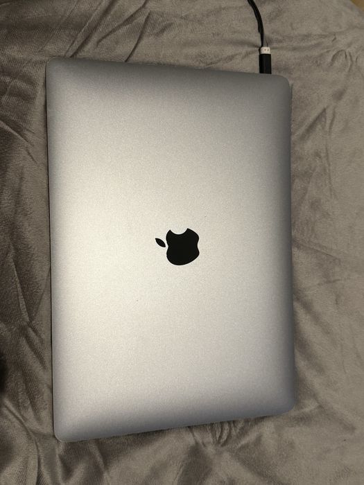 macbook air 13’3 M1