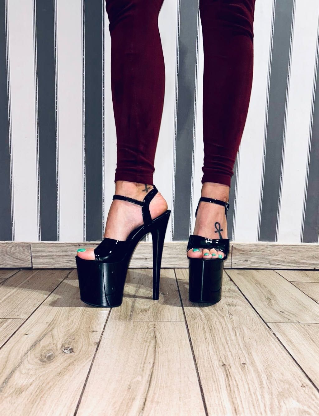 263/ODRĘKI 37 Lakier czarne sandały gogo 21cm exotic strip dance 35-48