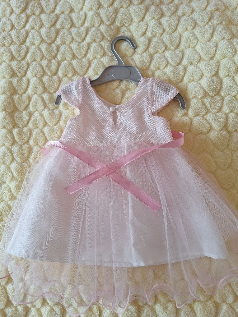 Праздничное платье на девочку 1-2 года