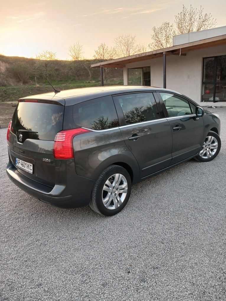 Peugeot 5008 1.6 hdi