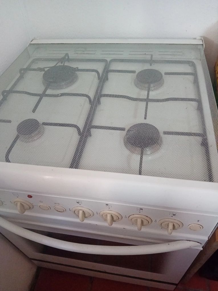 Fogão a gás,  com forno