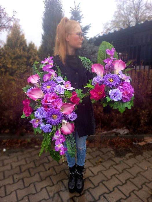 Kompozycje kwiatowe kompozycja na grób kwiaty sztuczne stoik na cmenta