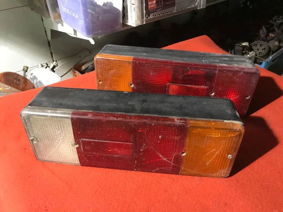 FAROLINS TRASEIROS UNIVERSAIS