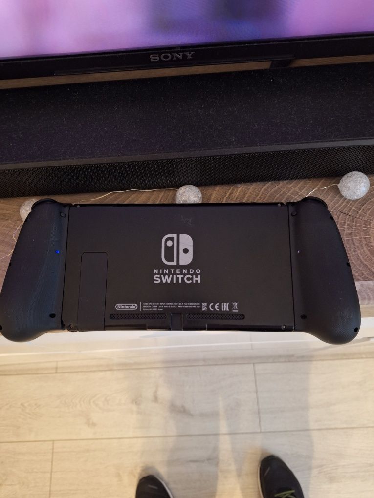 Konsola Nintendo Switch V2 + Joy-Con