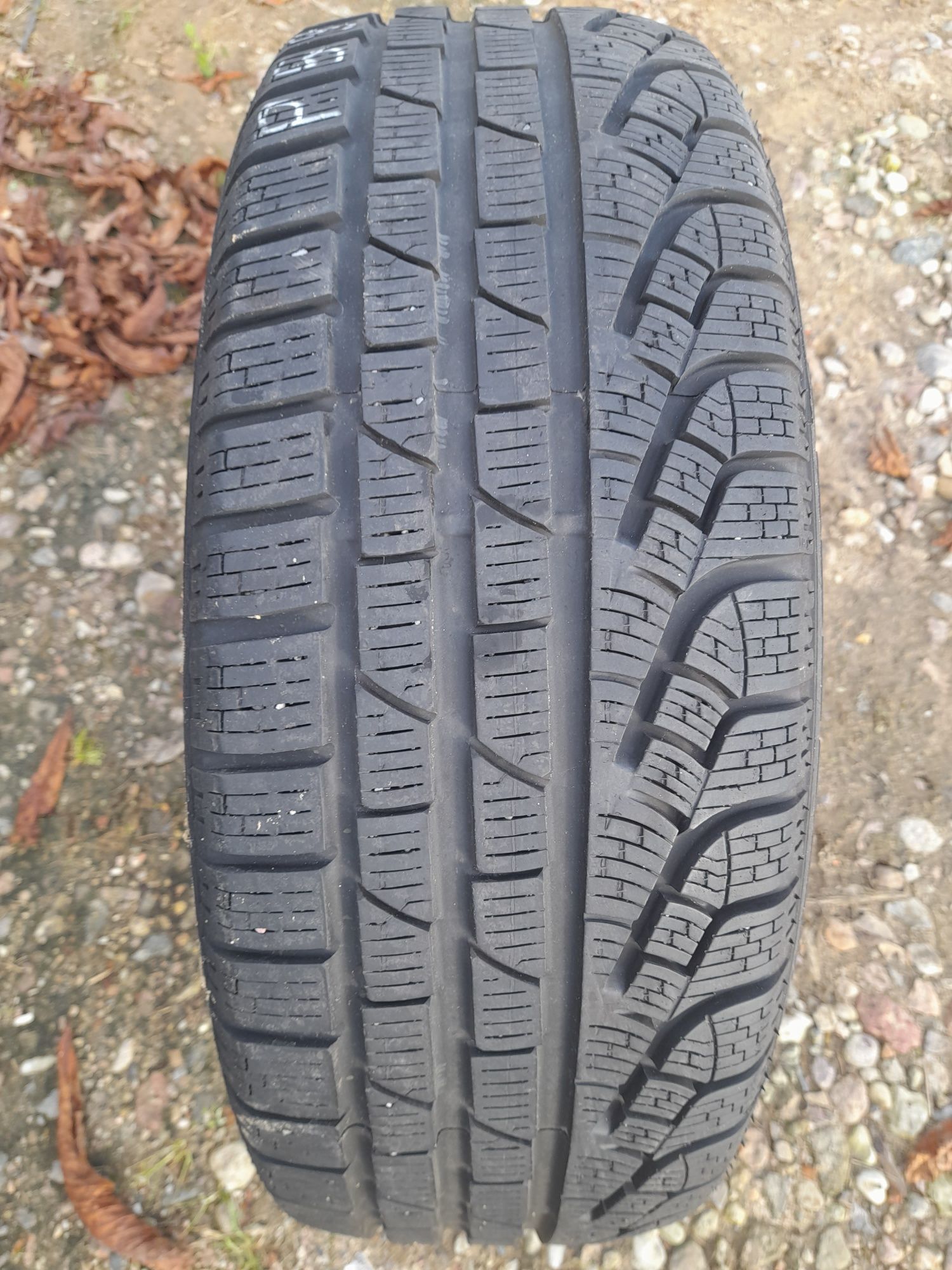 Opona zimowa Pirelli sottozero 205 60 r16