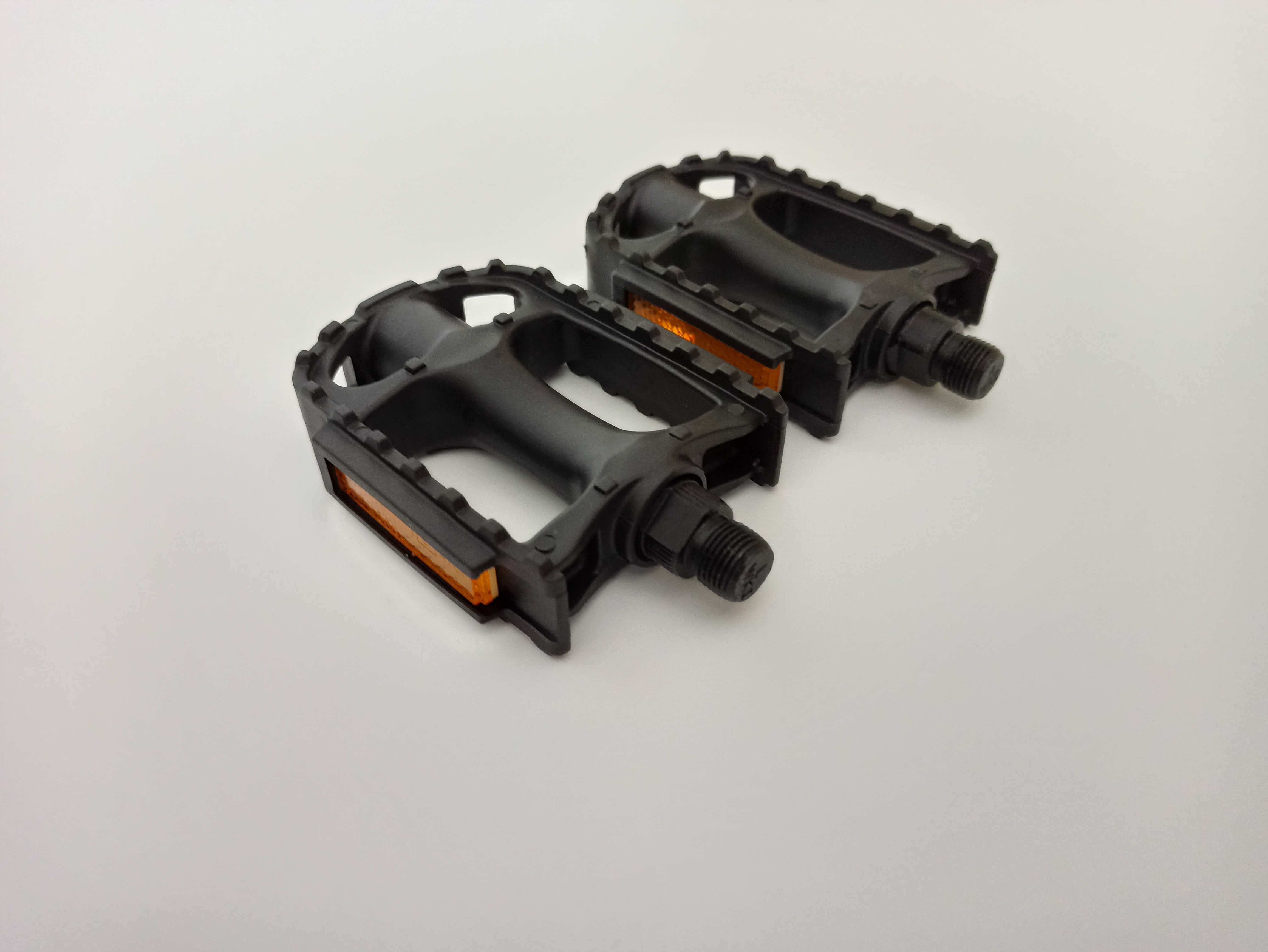Pedały rowerowe czarne FP-806 łożyska kulkowe gwint standard 9/16"