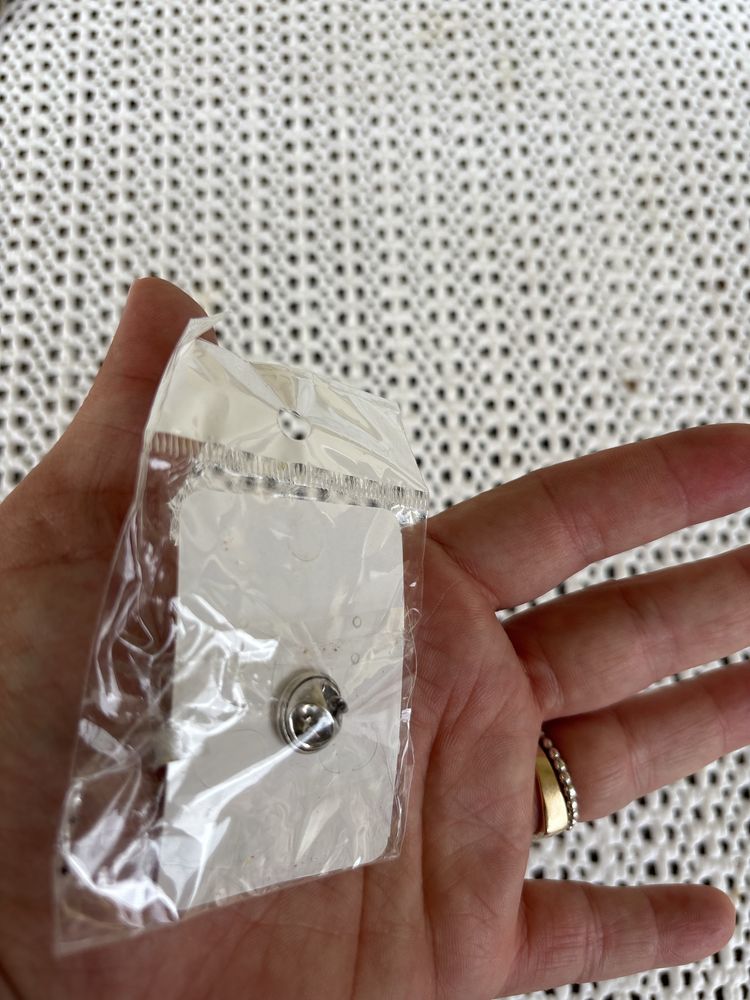 Nowy pin button ptaszek gołąb przypinka