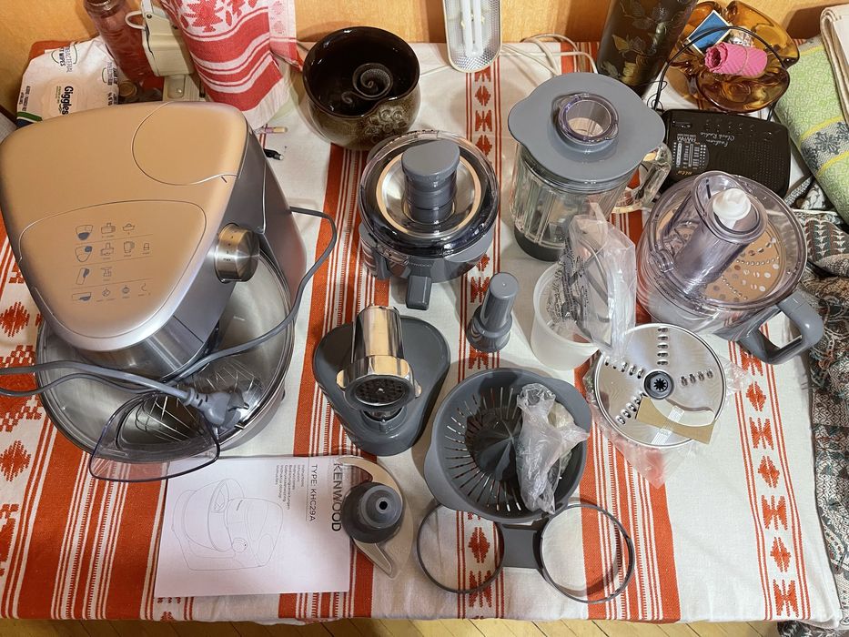 Продам Кухонний комбайн