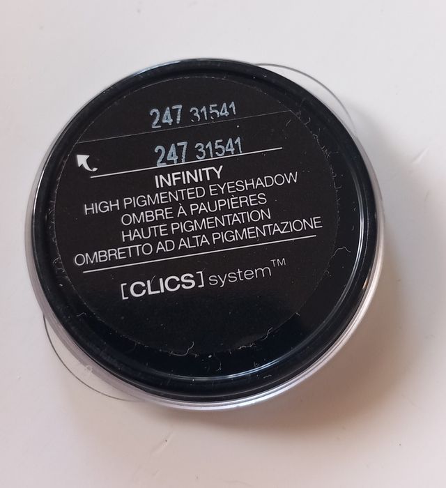 Sombra de olhos- cor lilás da kiko 3€