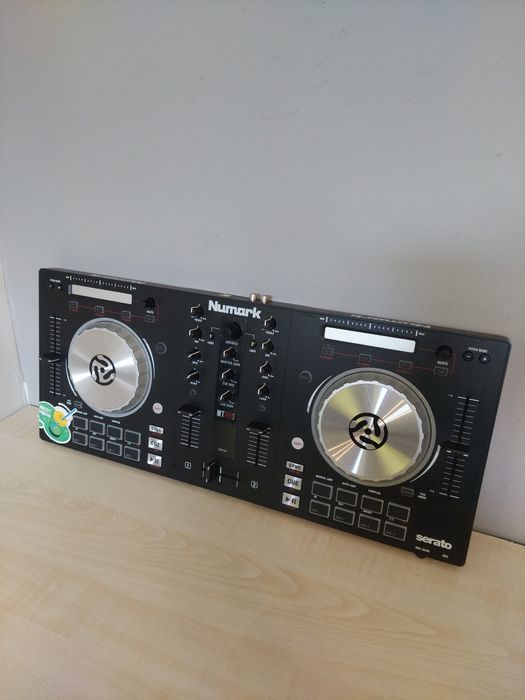 Numark mixtrack pro 3