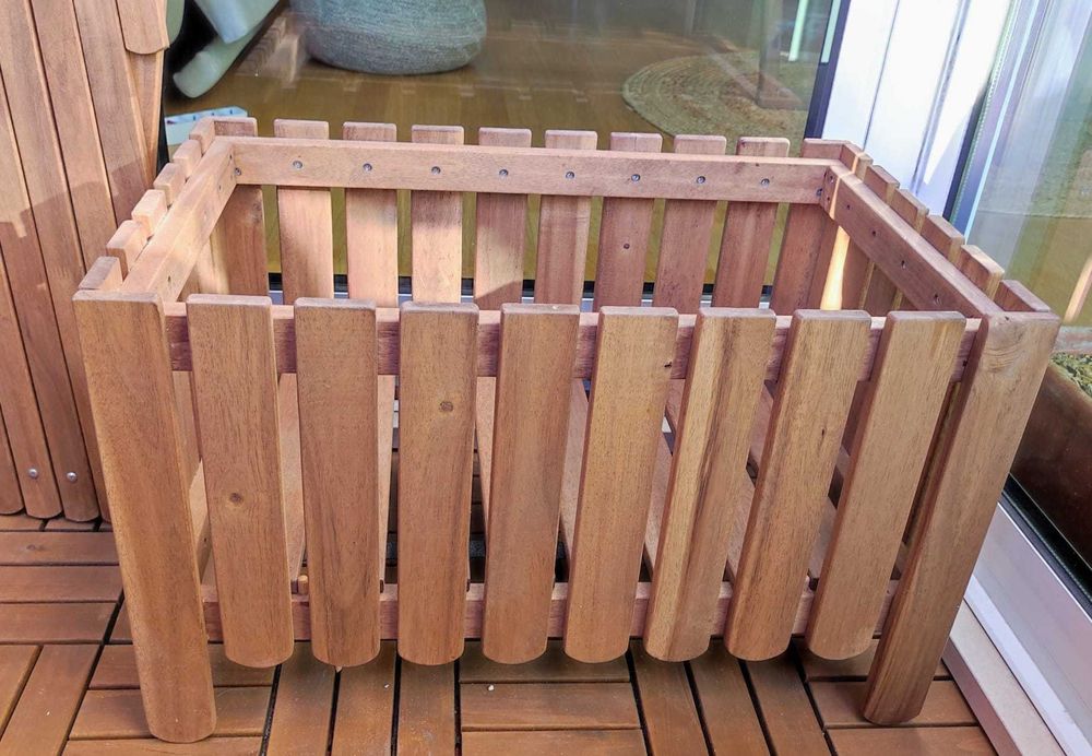 Floreira e Treliça modelo ASKHOLMEN | Nunca Usados