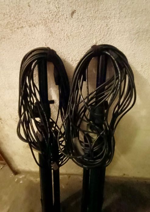 Vende-se  2 cabos de som 20 metros