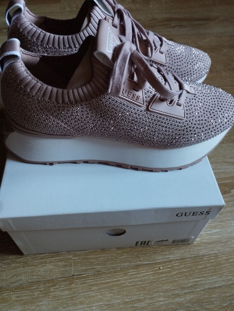 Sneaker Guess r39