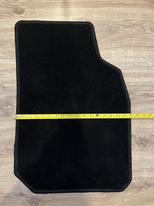 Dywaniki samochodowe welurowe