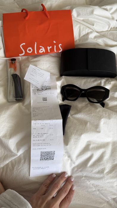 Óculos de sol Prada - certificado de autenticidade