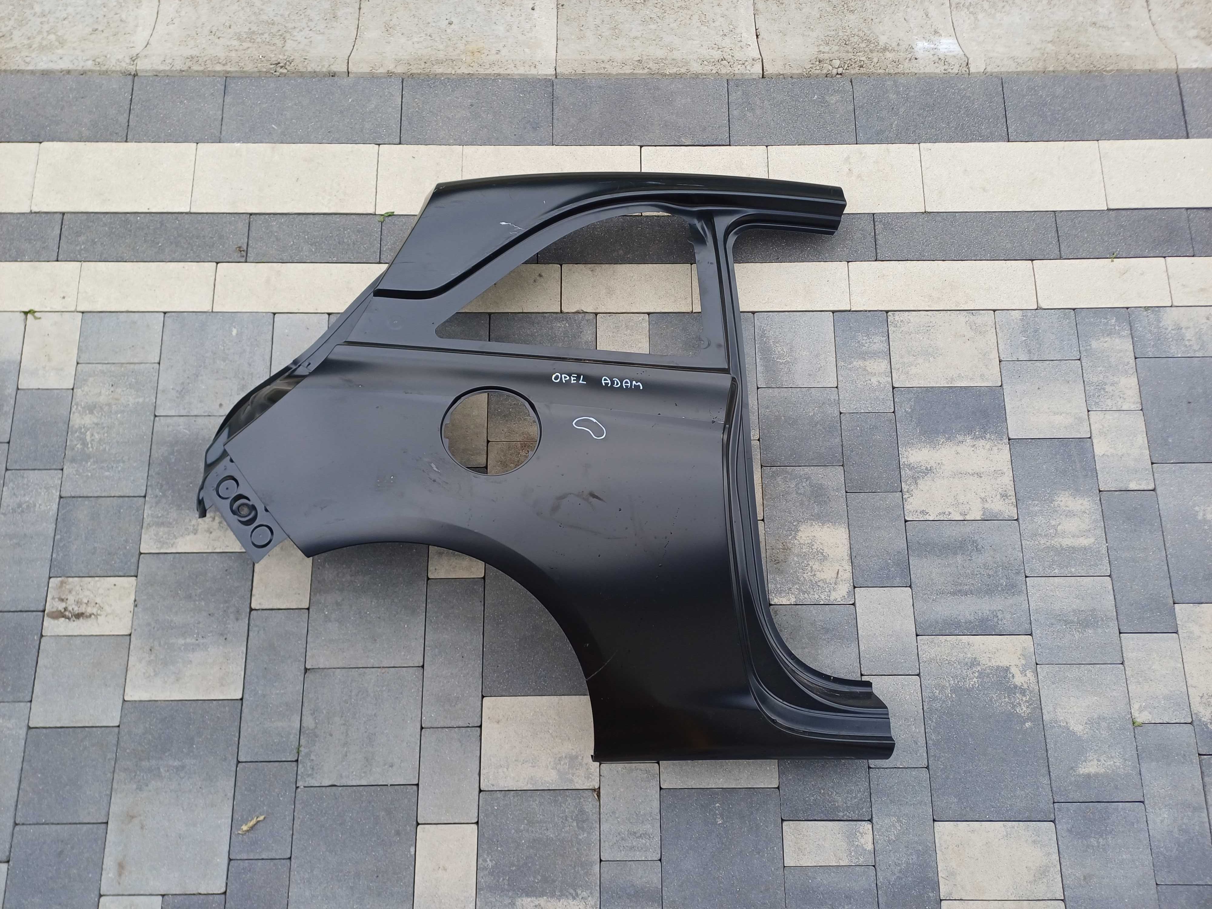 błotnik prawy tył opel adam