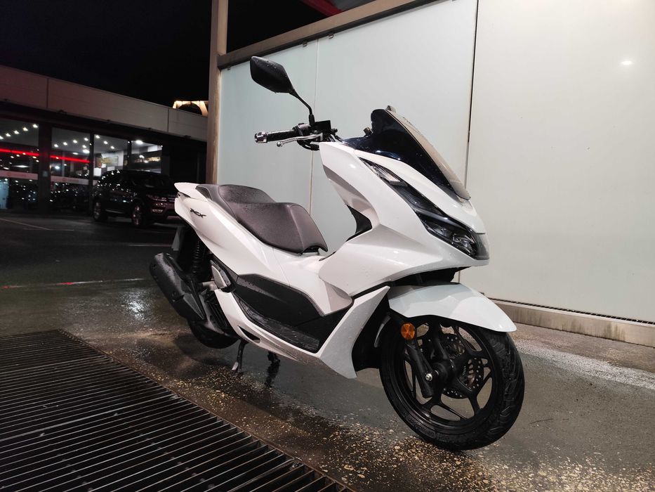 Honda PCX ( nova de garagem )