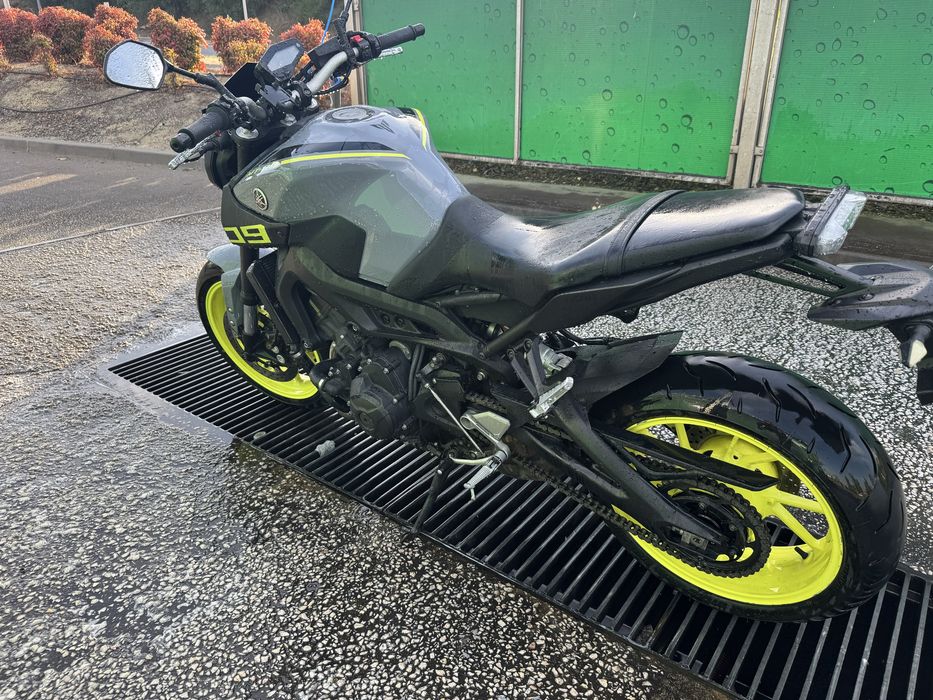 Vendo Yamaha MT09