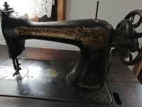 Máquina Singer a funcionar